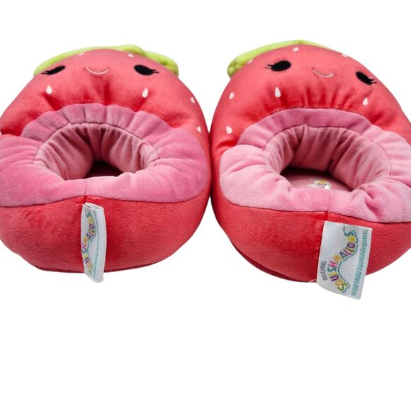Squishmallow Scarlet The Strawberry Slippers Womens 7-8 Red Green Pink Casual - Picture 5 of 12
